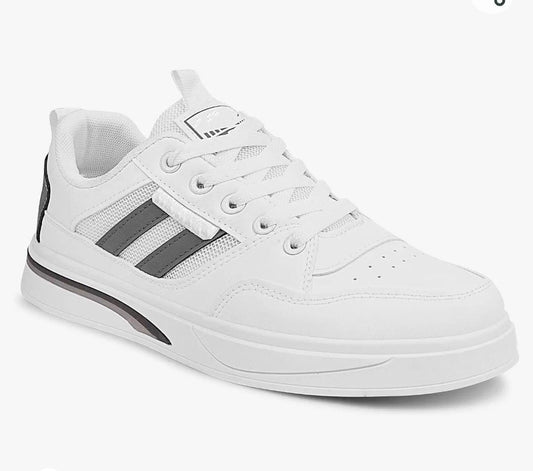 White Men's Sneakers (SIZE 8K)